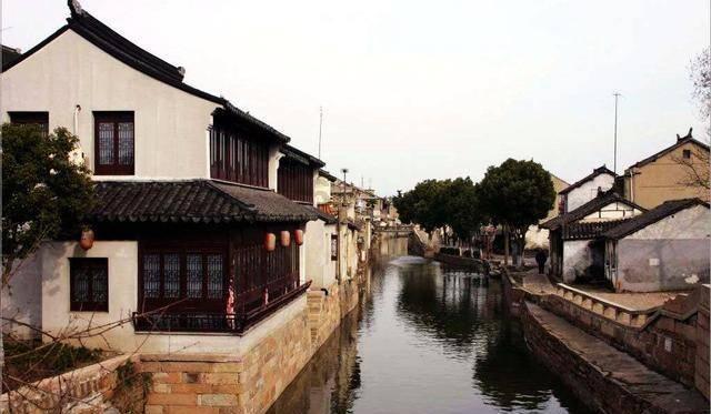 全员全心全力 中西医结合救治重症病患